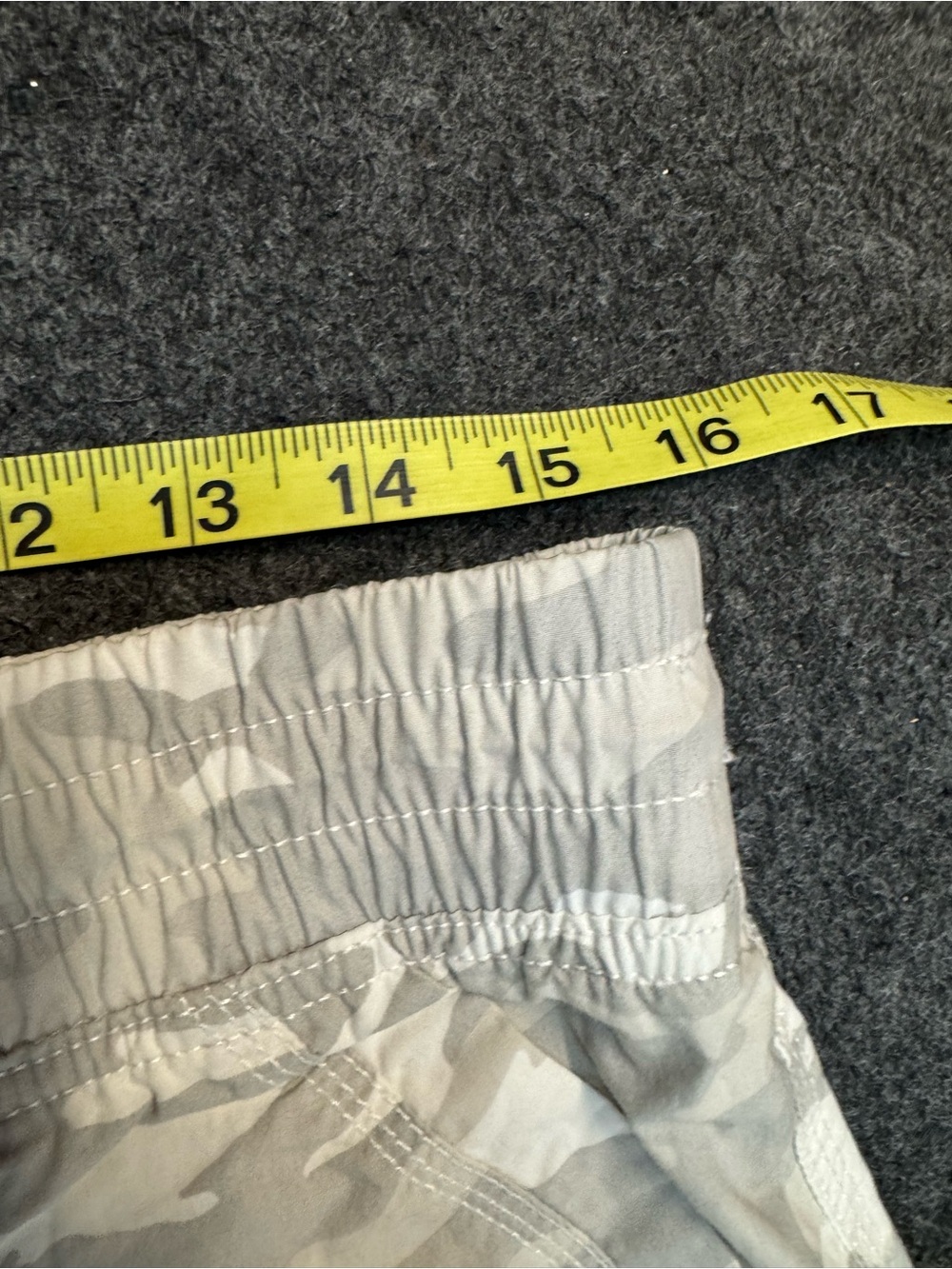 Calvin Klein Performance women's crop cargo pants in a grey and white camouflage - Picture 3 of 6
